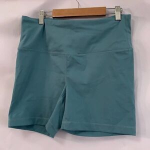 NWOT YOGALICIOUS LUX HIGH WAIST SHORTS SIZE‎ L